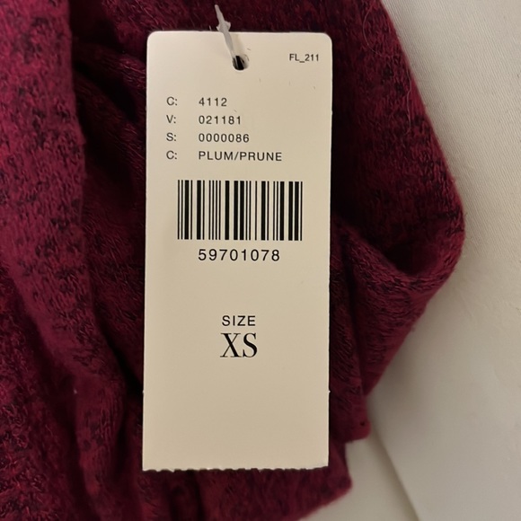 Deep Red anthropology top. NEVER WORN - Picture 3 of 3